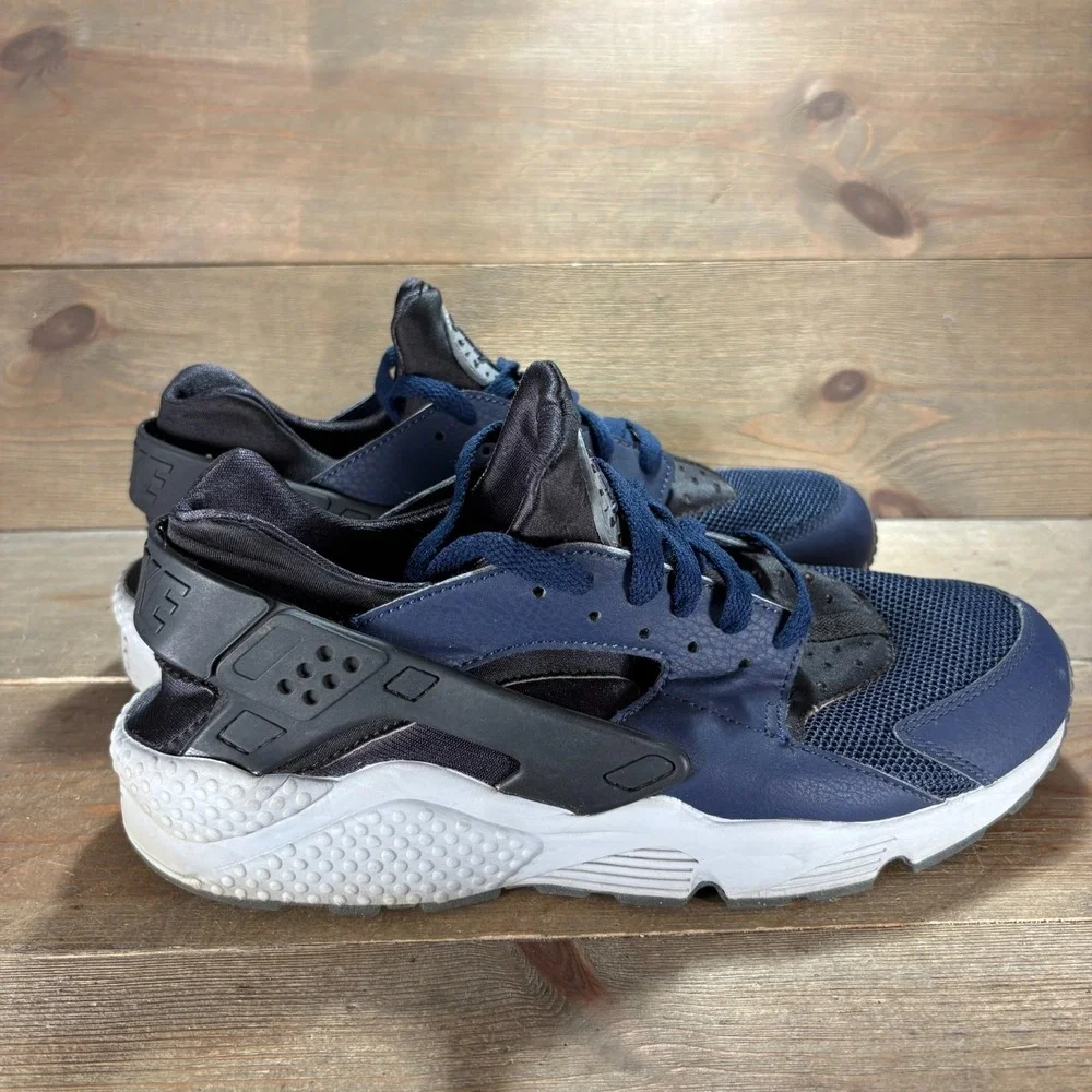 Nike Air Huarache Mens size 10.5 shoes Navy Leather Mesh Running sneakers